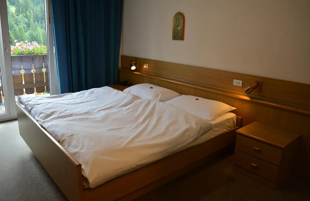 Hotel Val Di Fassa-1